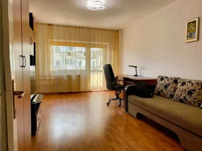 Apartament Sector 3 Bucuresti sufragerie cu birou